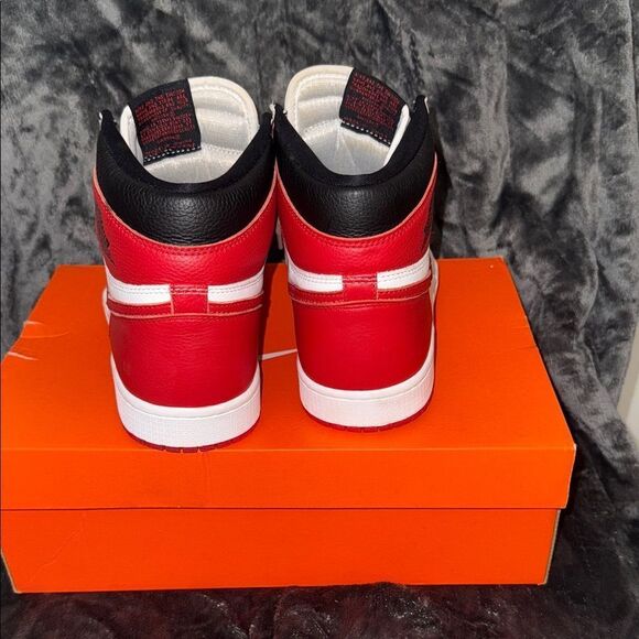 Air Jordan retro 1 Red White High-Tops main image 8